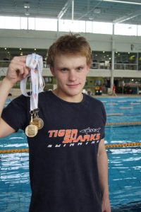 Swimming dynamo heads for Dubai