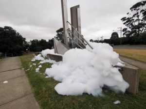 Foamy fountain fun