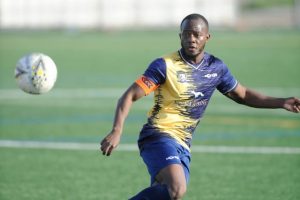 United squanders 2-0 lead