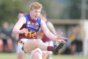 Lions in knee-d of a rest