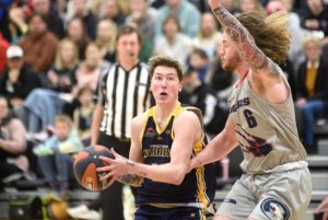 Keysy draw first blood against Warriors