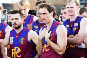 Pakenham push but Bulldogs bite back