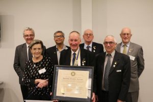 Pakenham Rotary changes over