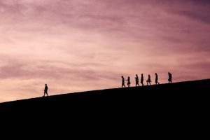 How to distinguish between great and poor leadership