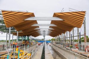 Rail bridge takes shape