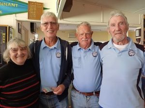 Gratton gets up on warm day for bowls