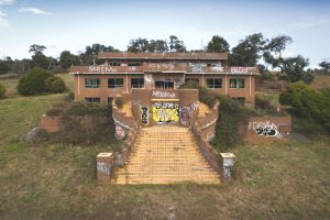 Bespoke Cockatoo mansion sold