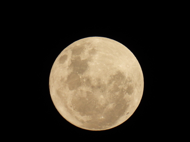 Readers capture moon magic